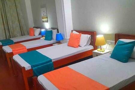 Cdh Backpackers Premium, Mombasa