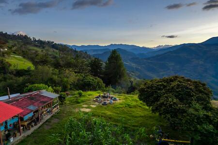 Posada Las Montañas Del Edén