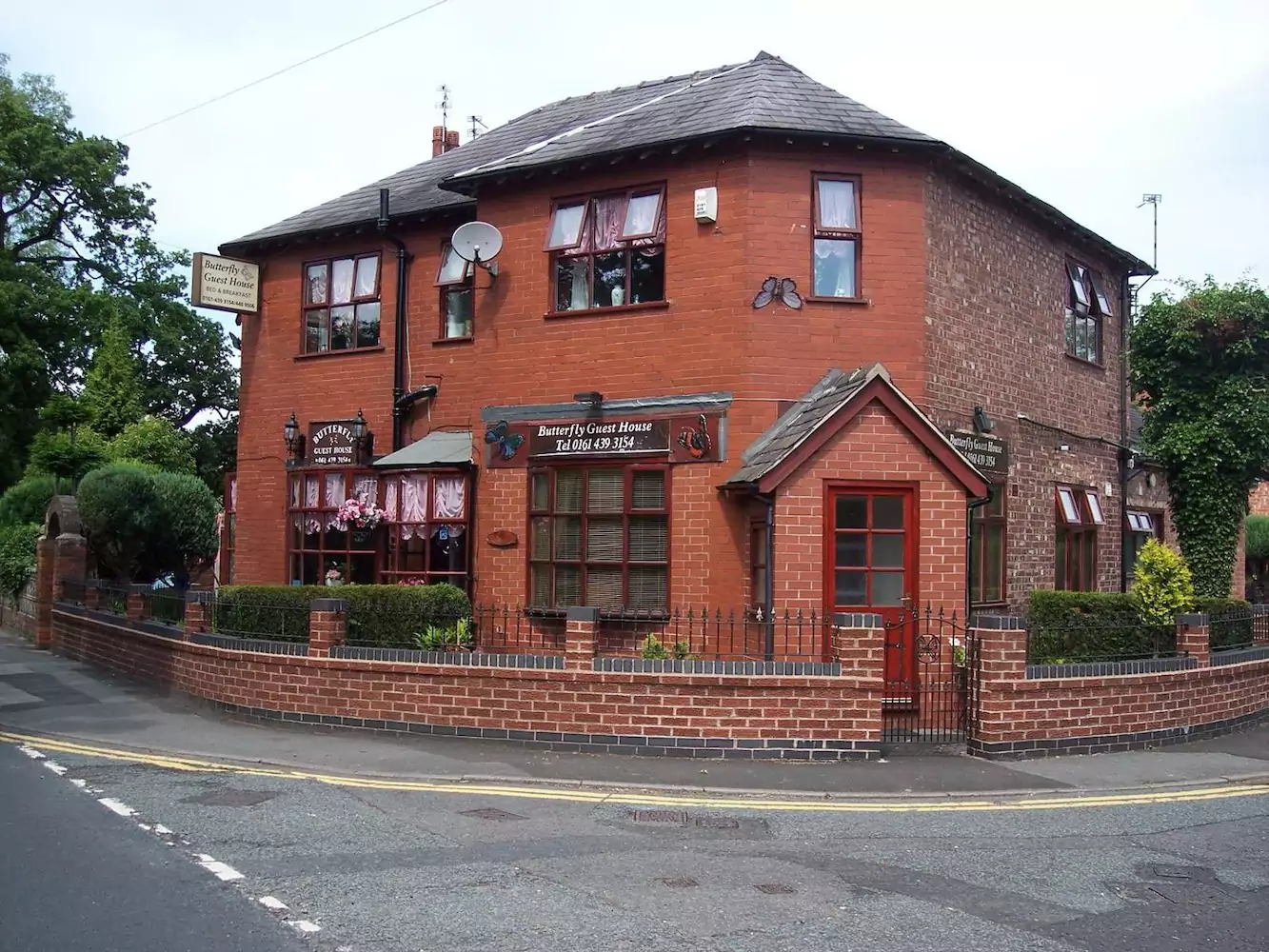 Butterfly Guest House, Manchester - Is It Worth It? NEW Reviews 2024