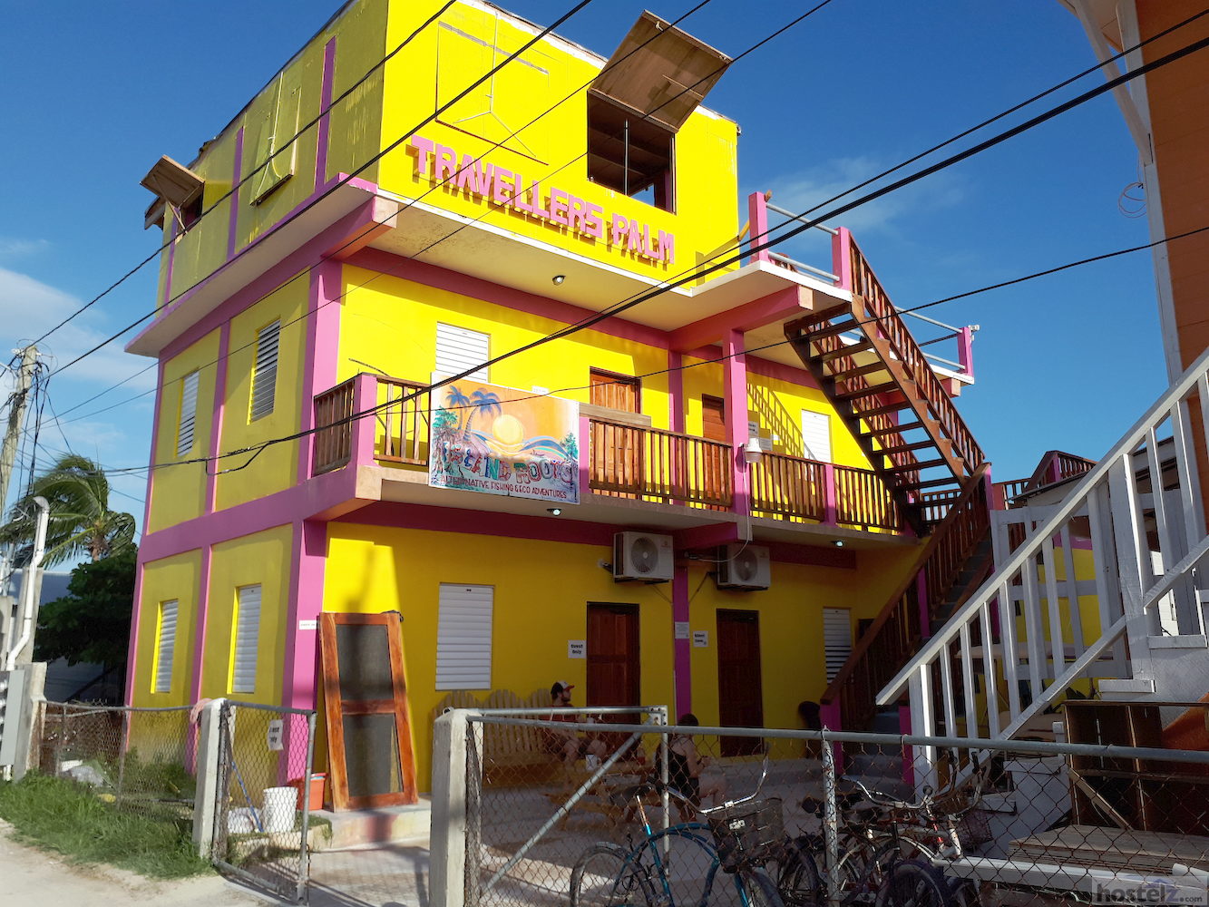 travellers palm hostel caye caulker