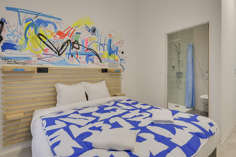 4 Hostels in Marseille with Private Rooms